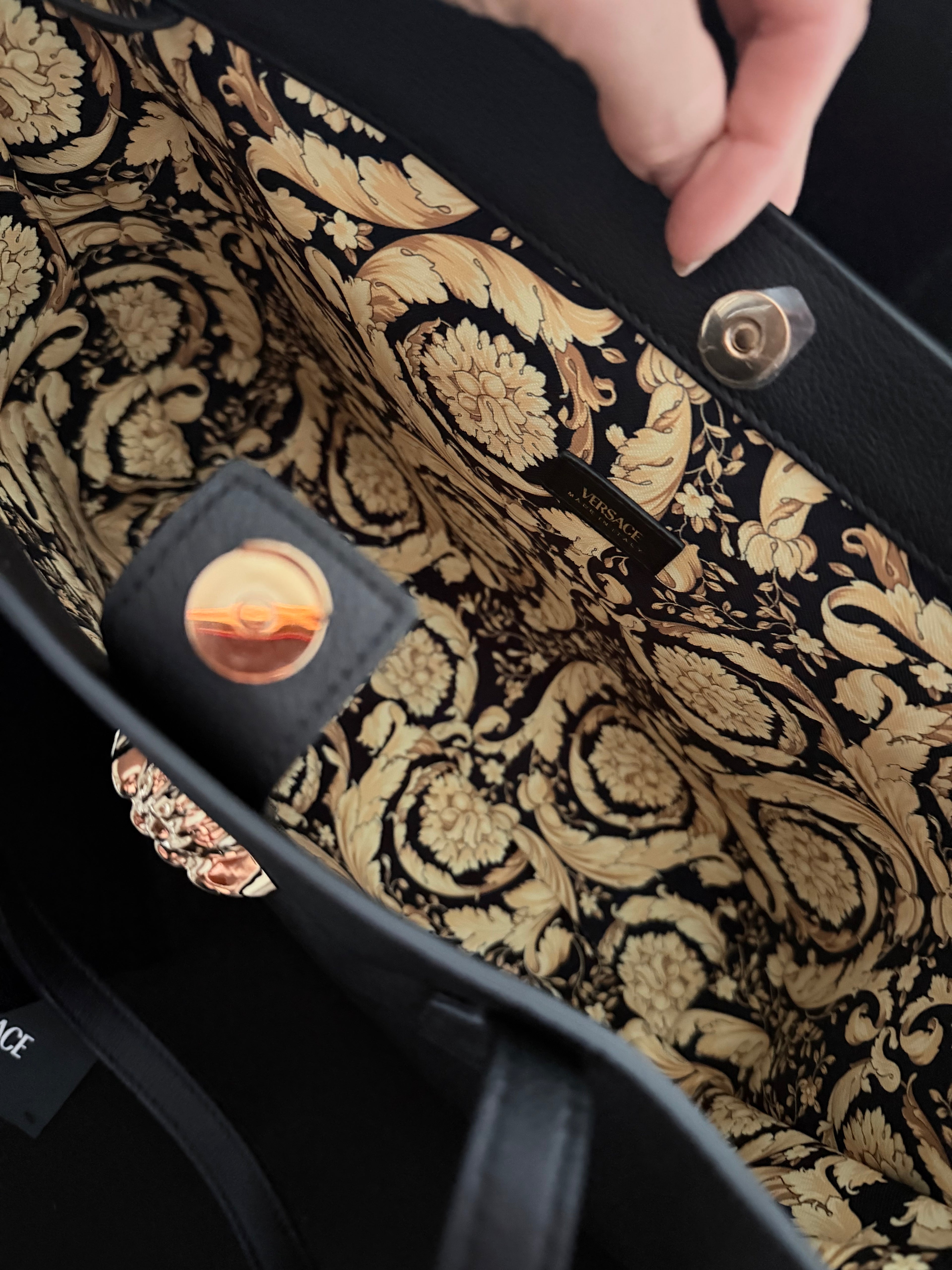 Versace La Medusa Tote Bag full set/ Luxury Brands Malta