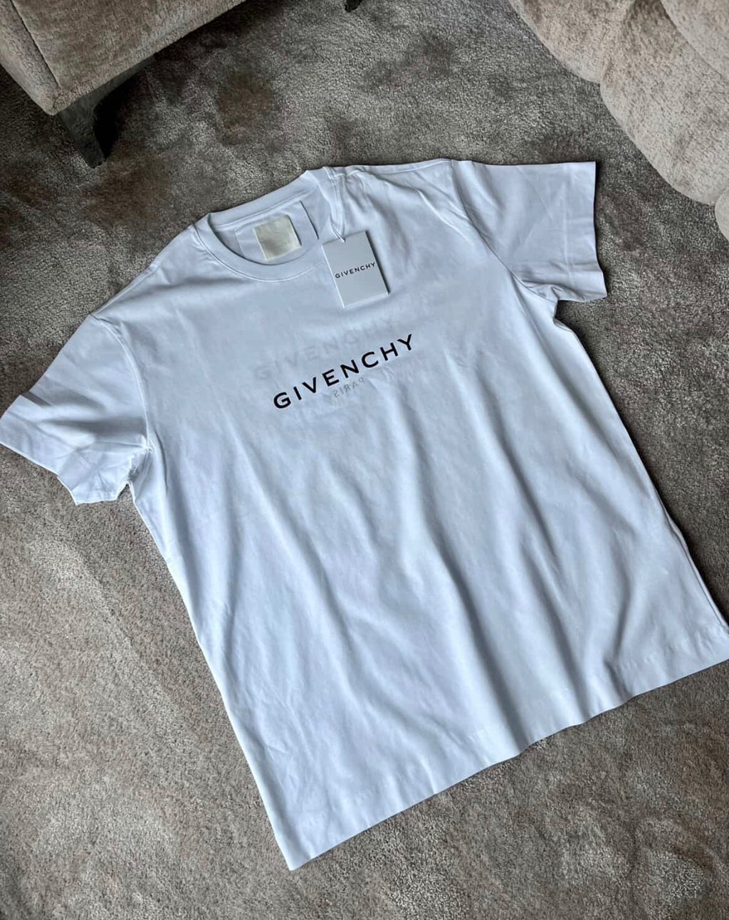 Givenchy Reverse Logo T-Shirt White – Oversized Fit Size L (Brand New