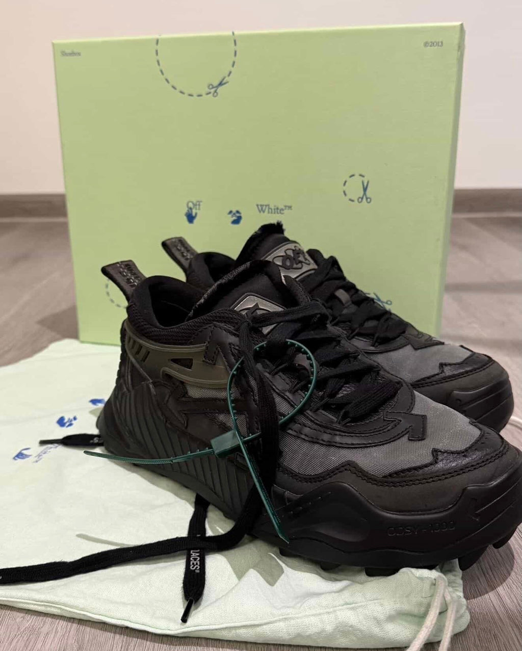 Off-White ODSY-1000 Chunky Sneakers - Black