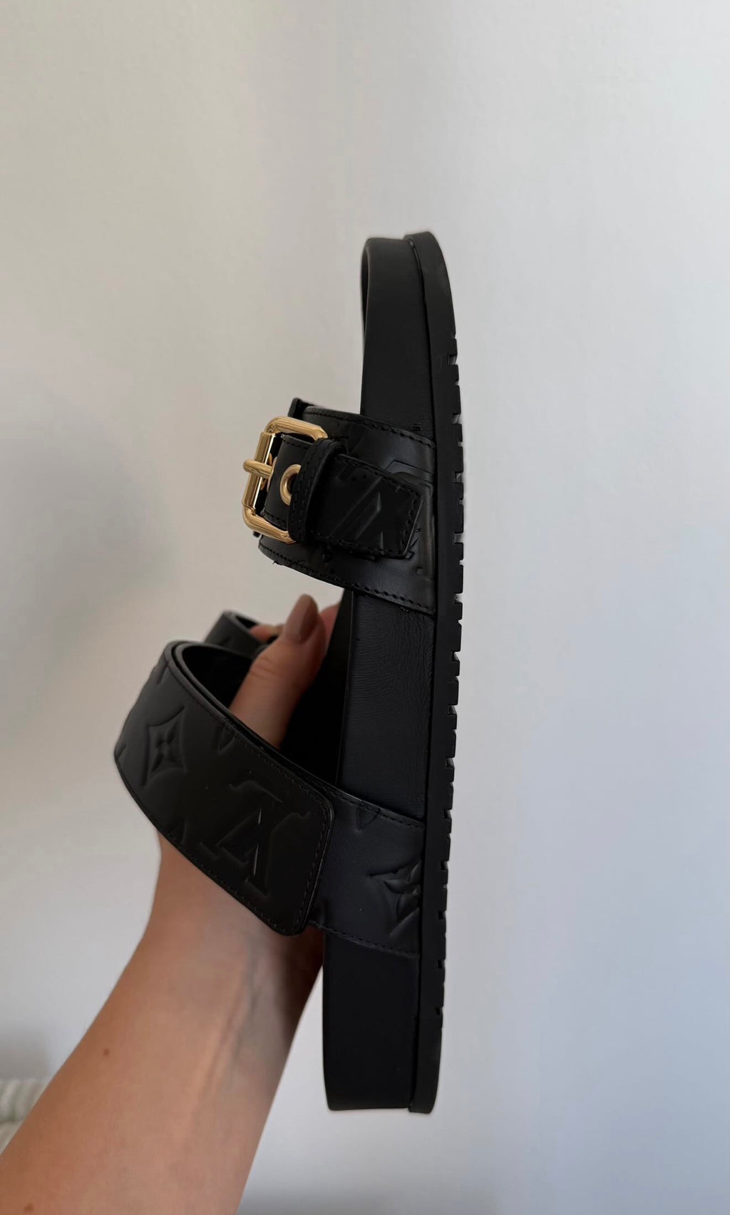 Louis Vuitton Bom Dia Flat Comfort Sandals - Black Monogram Leather