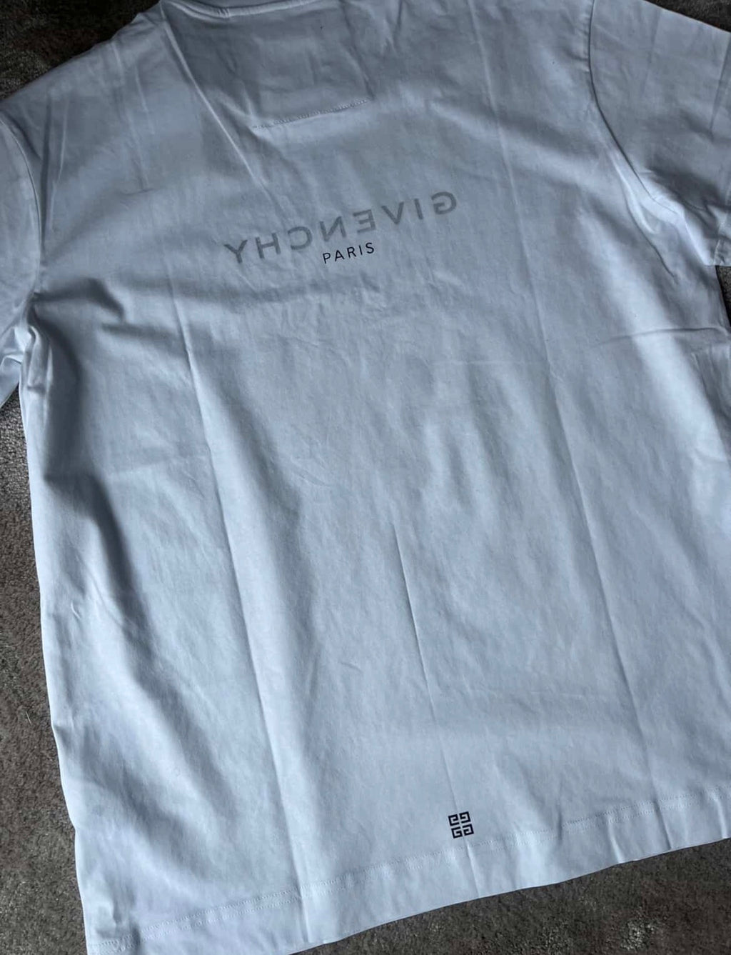 Givenchy Reverse Logo T-Shirt White – Oversized Fit Size L (Brand New