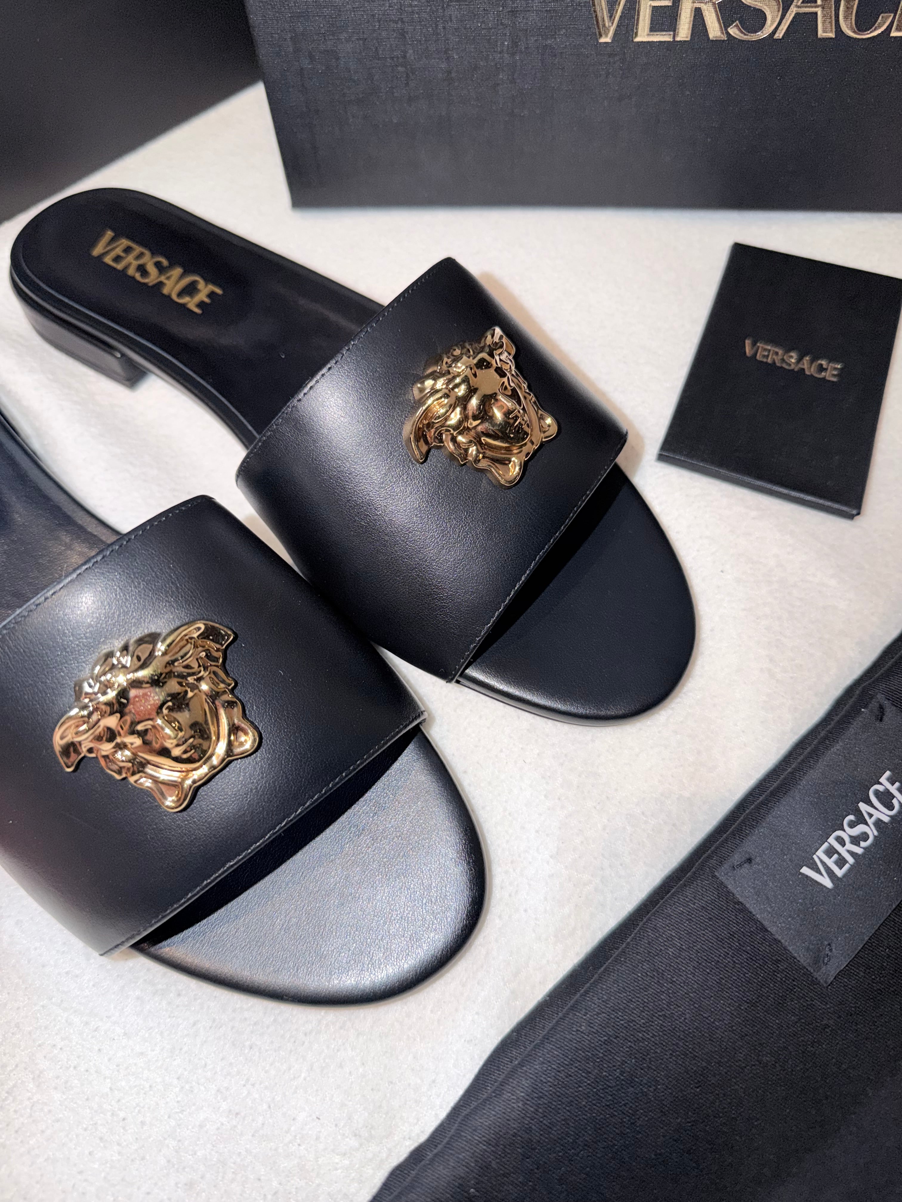 Versace Medusa Slides Full set size 39, Brand New/ Luxury Brands Malta