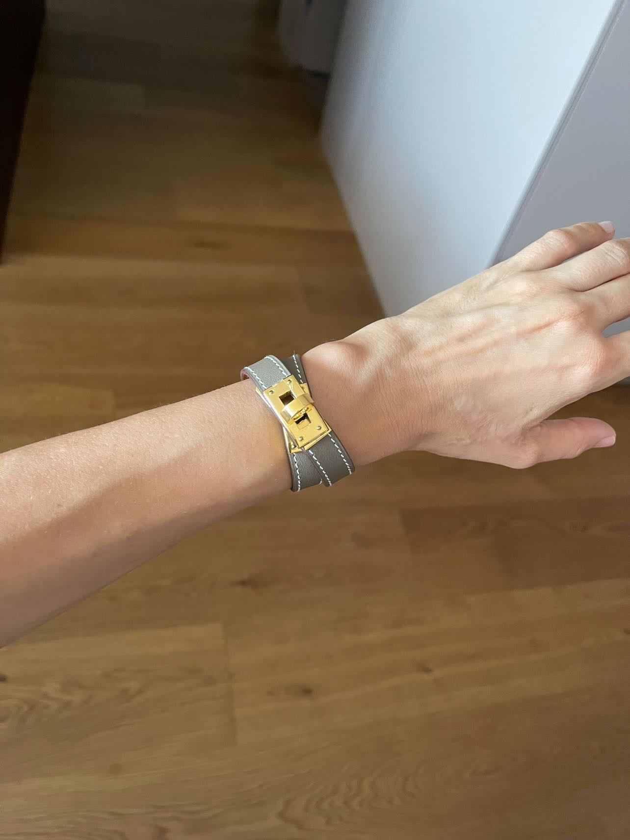 Hermès Kelly Double Tour Bracelet Gris Étain Gold Hardware | Luxury Leather Bracelet