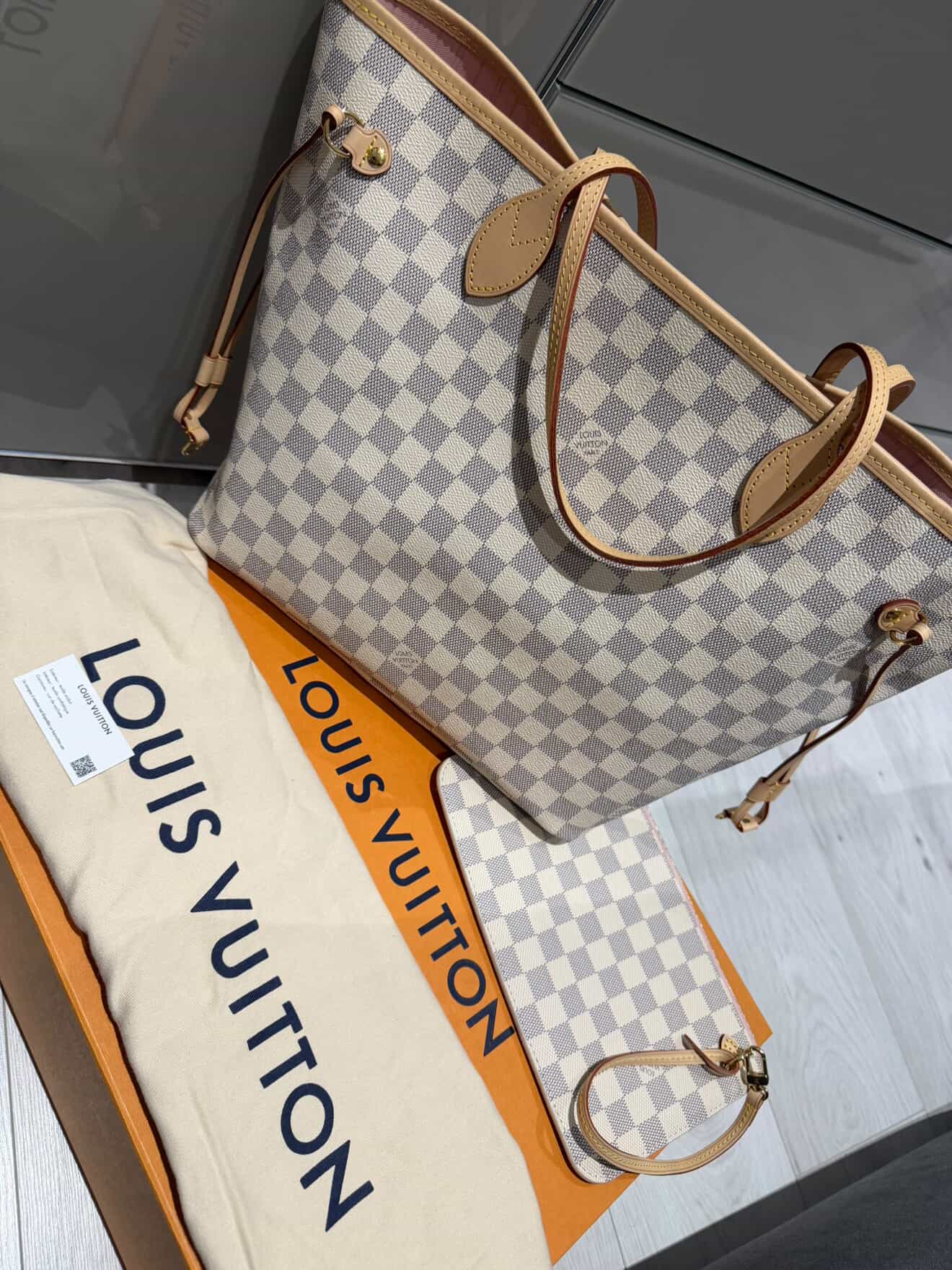 Louis Vuitton Neverfull MM – Damier Azur with Rose Ballerine Interior/ Pre Owned Luxury Brands Malta