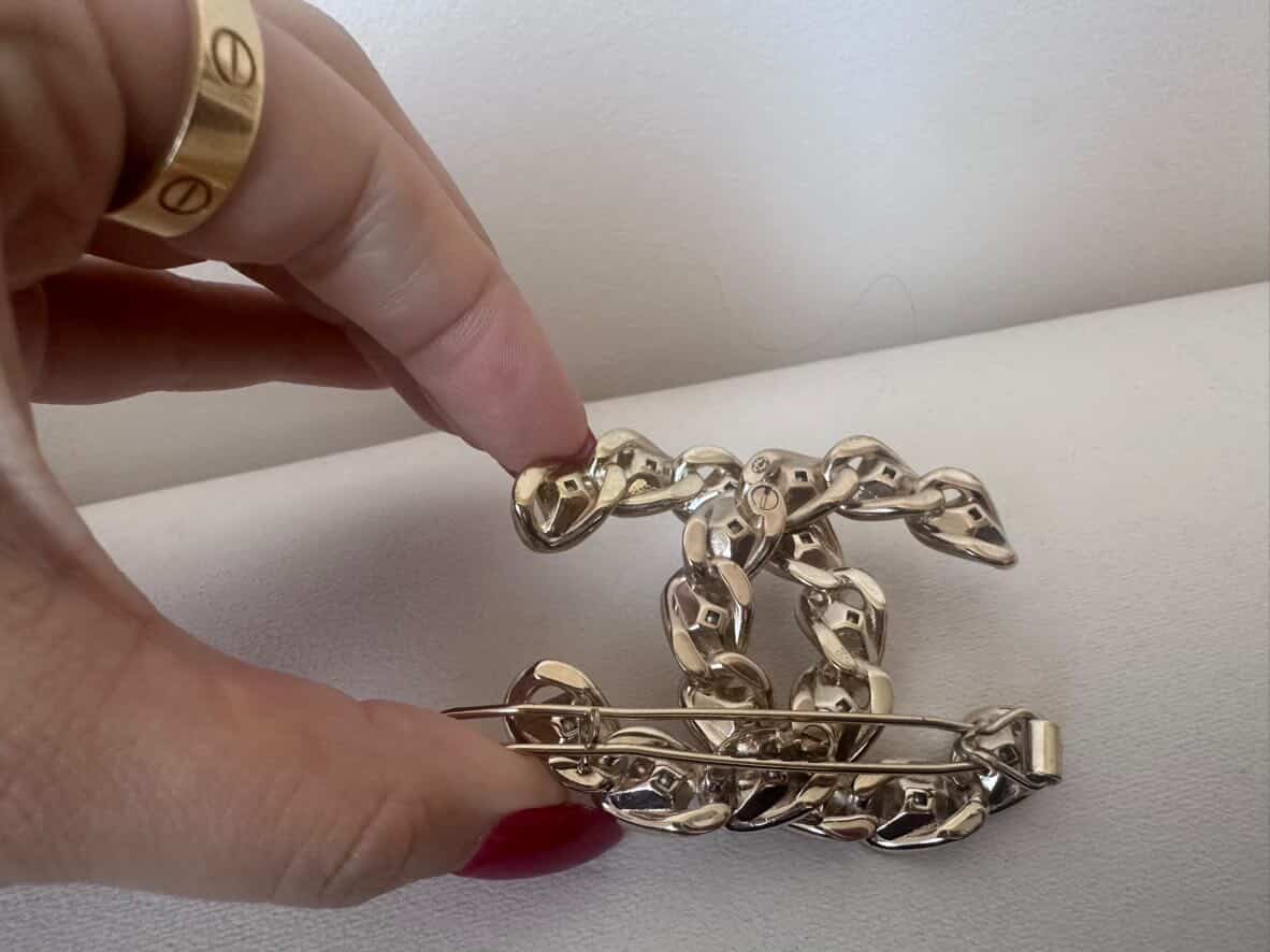 Chanel CC Logo Hair Clip – Gold-tone & Crystal / Pre Owned /Luxury Brands Malta