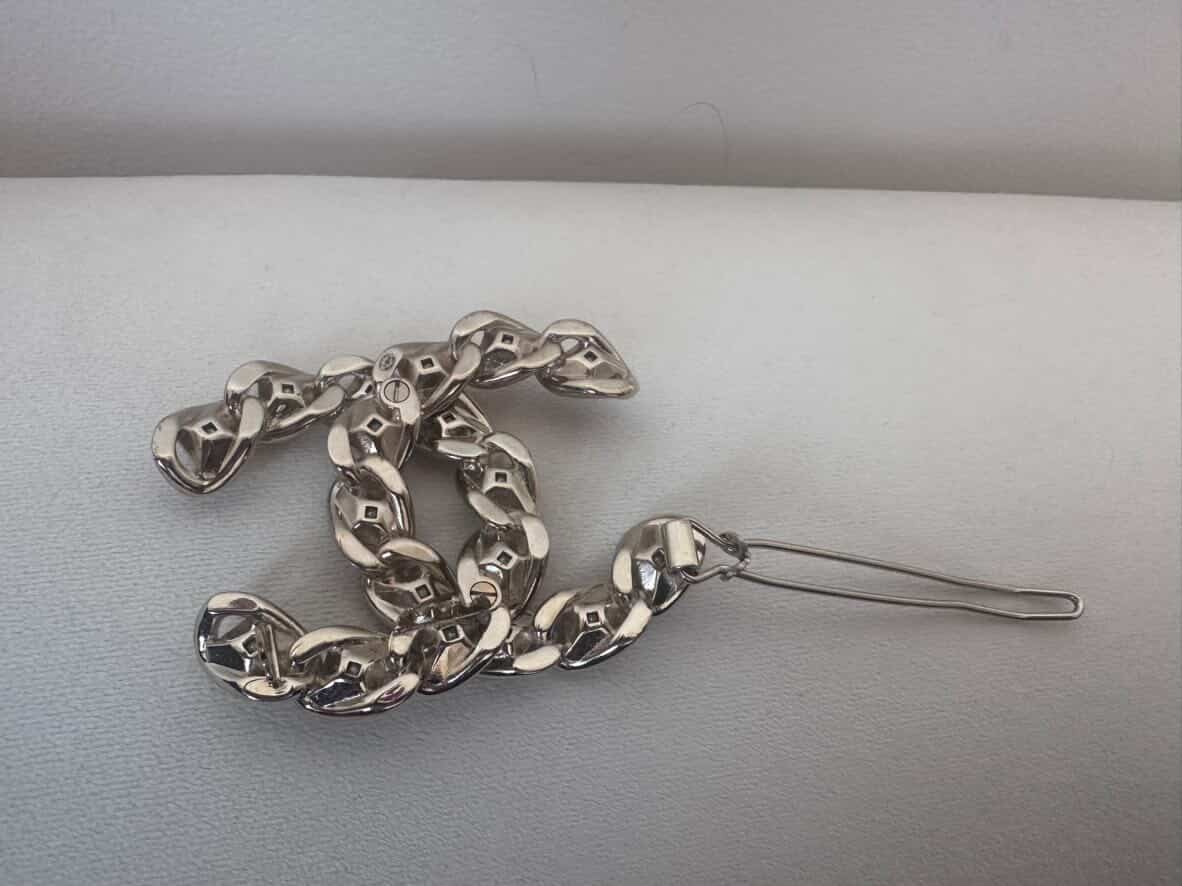Chanel CC Logo Hair Clip – Gold-tone & Crystal / Pre Owned /Luxury Brands Malta