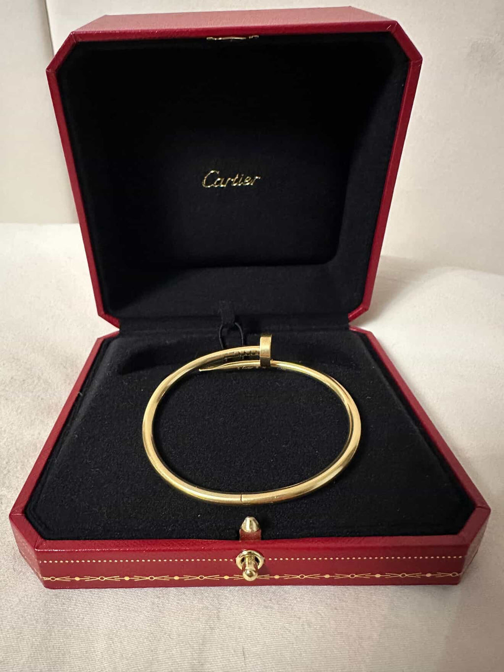 CARTIER JUSTE UN CLOU BRACELET 18K YELLOW GOLD/ Pre Owned / Luxury Brands Malta