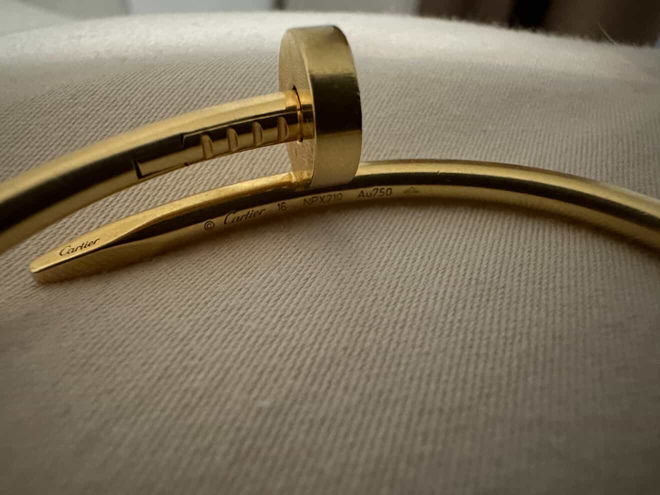 CARTIER JUSTE UN CLOU BRACELET 18K YELLOW GOLD/ Pre Owned / Luxury Brands Malta