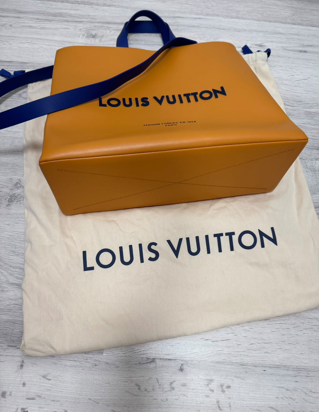 Louis Vuitton Leather Tote Bag/ Luxury Brands Malta/ Pre Owned
