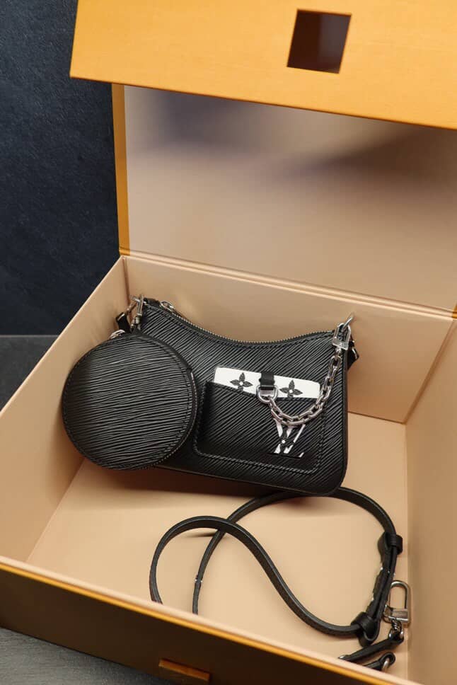 LOUIS VUITTON EPI LEATHER EASY POUCH ON STRAP BLACK LIMITED EDITION / Pre Owned / Pre Loved / Luxury Brands Malta