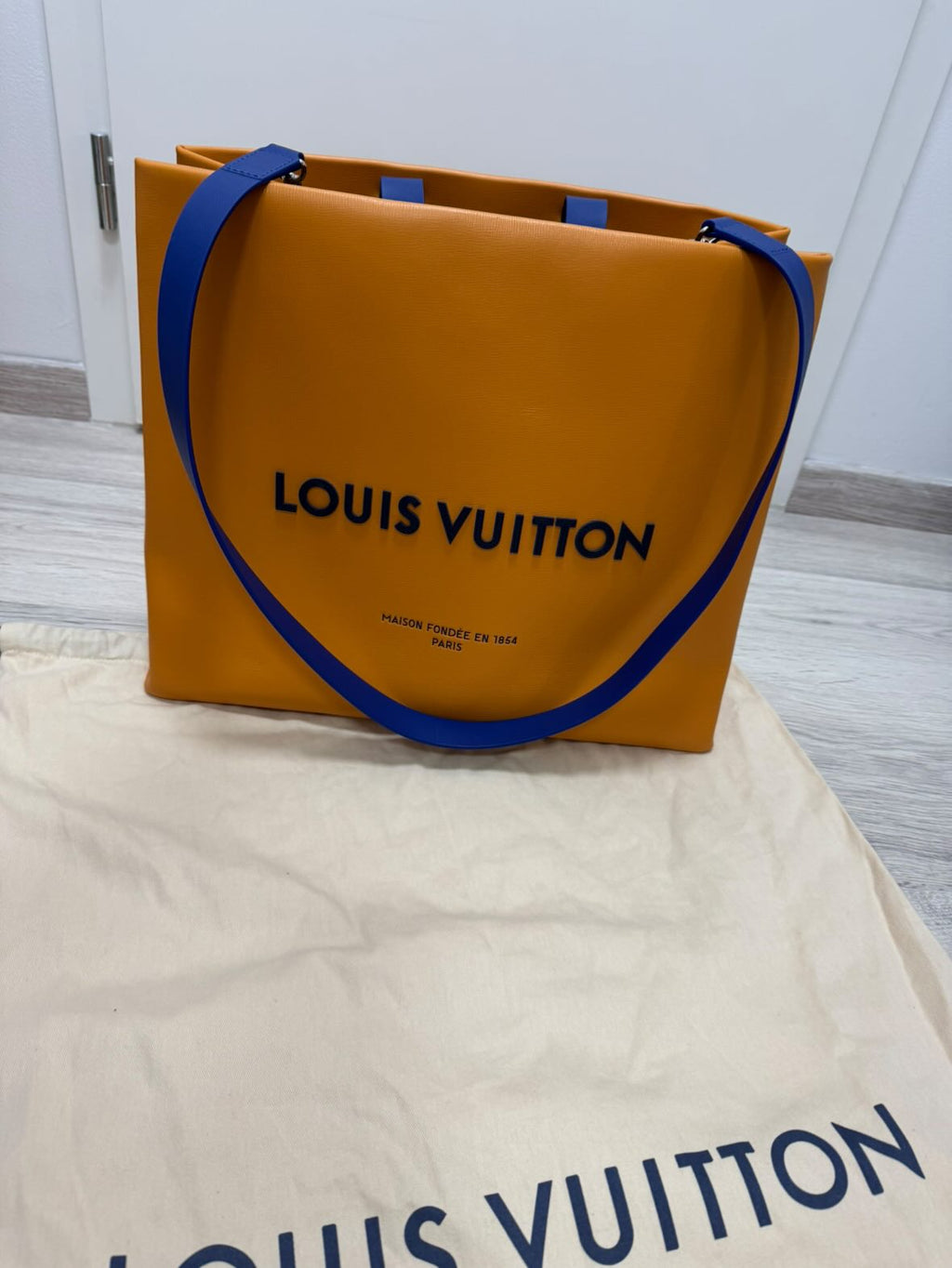 Louis Vuitton Leather Tote Bag/ Luxury Brands Malta/ Pre Owned