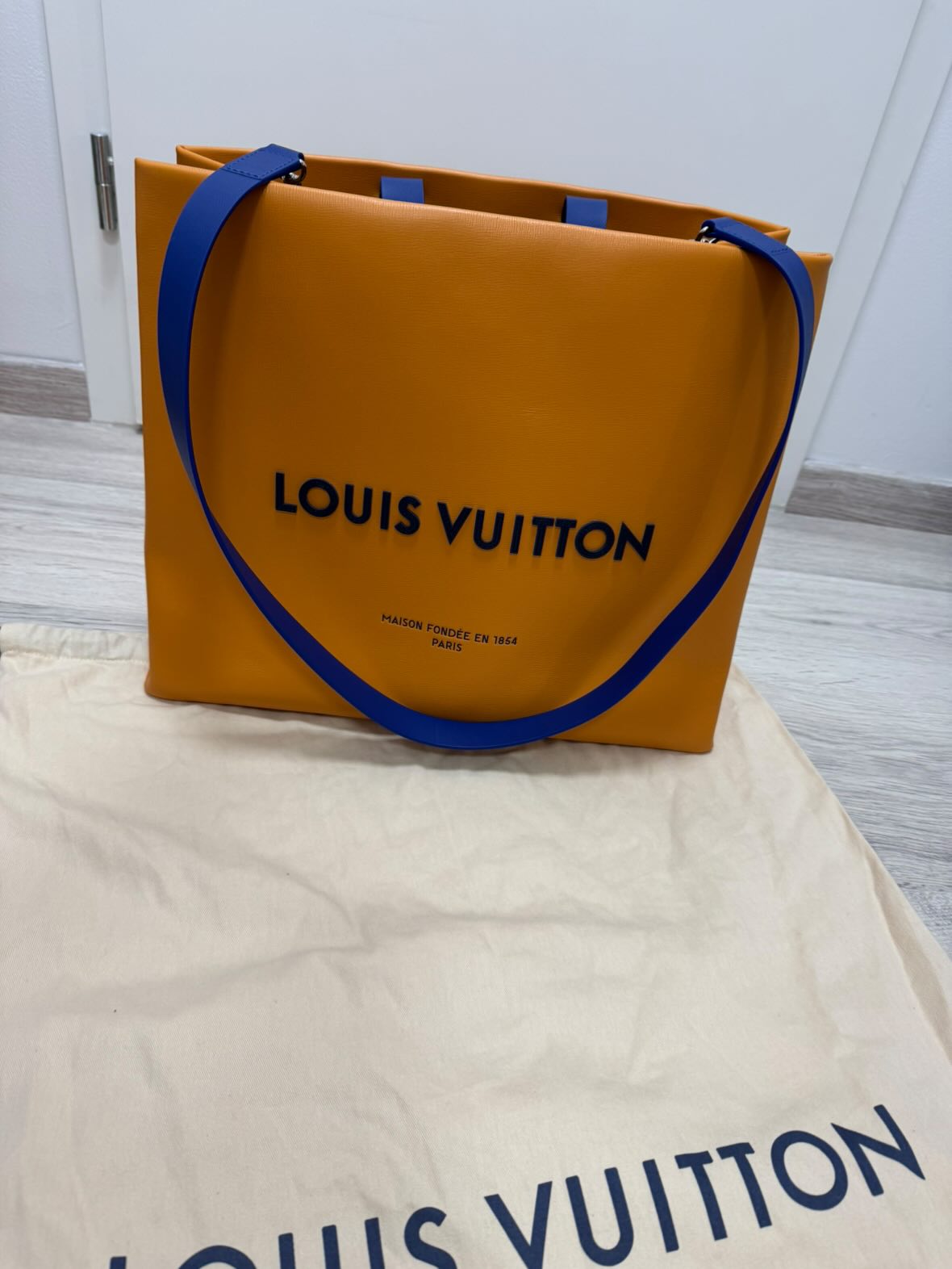 Louis Vuitton Leather Tote Bag/ Luxury Brands Malta/ Pre Owned
